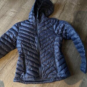 Mountain Hardware Down filled jacket size xs womens